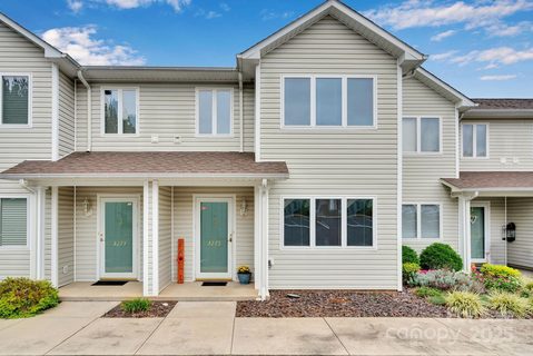3275 White Oak Court sold townhome in White Oak Manor, Claremont, NC