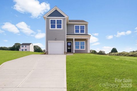 137 Red Cedar Lane pending home in Sullivan Fields, Statesville, NC