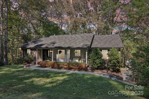 425 Hunters Glen Lane sold home in Hunters Glen, Hendersonville, NC