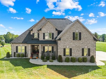 A home in Oak Ridge Farms