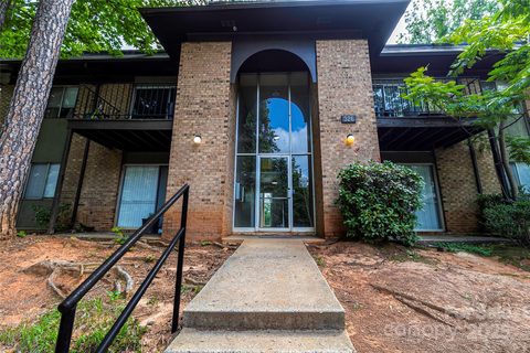 326 Orchard Trace Lane sold condo in Orchard Trace, Charlotte, NC