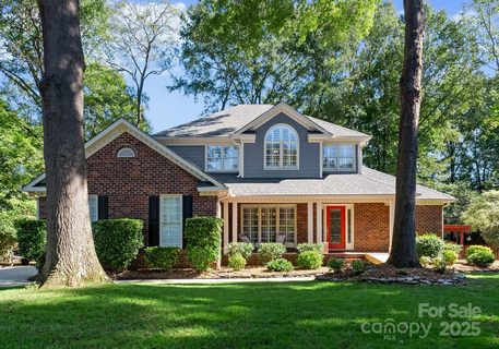 5612 Meadow Bluff Court sold home in The Woodlands, Concord, NC