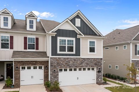 7061 Bentz Street sold townhome in Aberdeen, Charlotte, NC