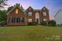 3213 Strawberry Lane sold home in Matthews, SC