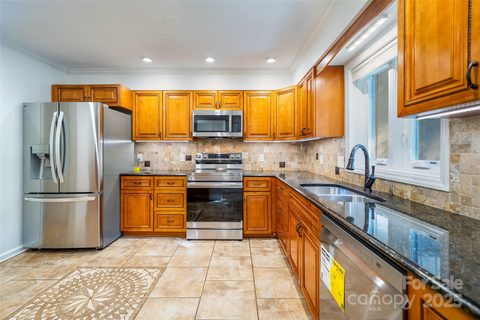 12 Pebble Creek Drive