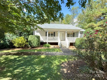 109 Doe Run sold home in River Glen, Morganton, NC