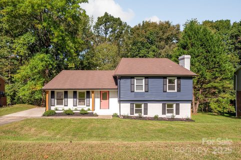 7618 Ritter Drive sold home in Heritage Woods East, Charlotte, NC