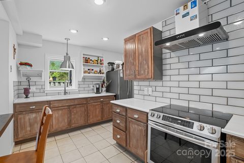 6103 Honeysuckle Lane