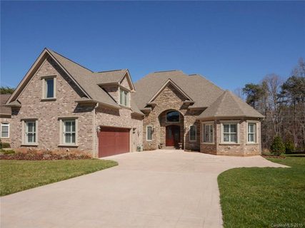 7473 Pine Glade Drive