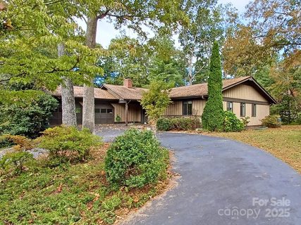 3204 Hickory Hill Road sold home in Hickory Hill, Hendersonville, NC