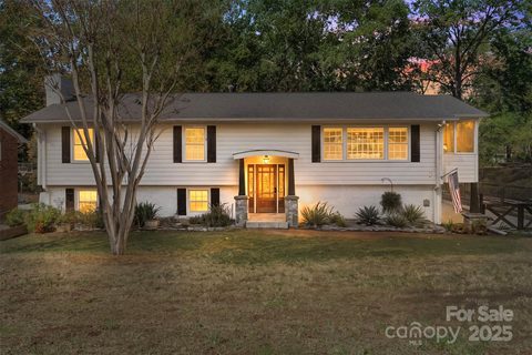 7125 Colleton Place sold home in Crown Colony, Charlotte, NC