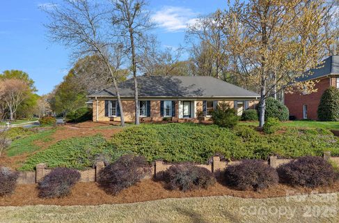 1001 Thistle Court