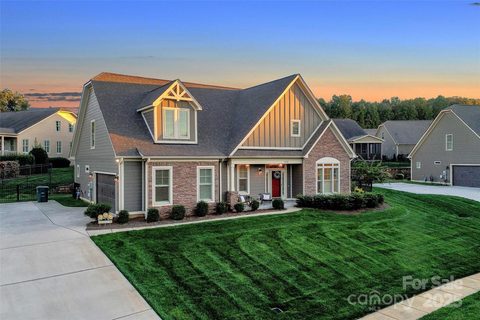 3173 Yosemite Court sold home in Village At The Mountain, Gastonia, NC