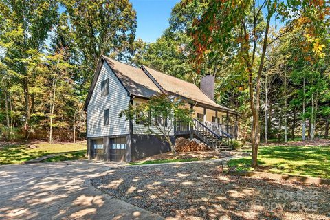 820 Lakey Gap Road sold home in Forest Hills, Black Mountain, NC