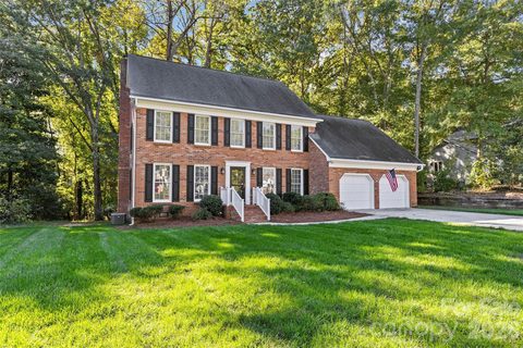 6618 Pensford Lane sold home in Hampton Leas, Charlotte, NC