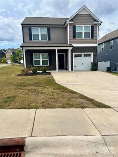 404 Brannon Meadows Drive active home in Austen Lakes, York, SC