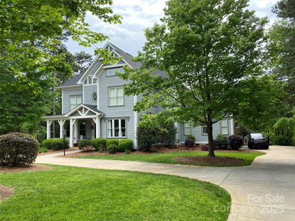 206 Dedham Loop