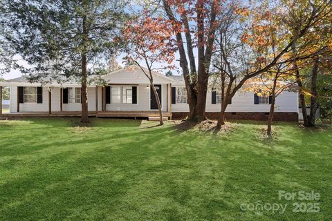 123 Swann Crossing Lane sold home in Swann Crossing, Statesville, NC