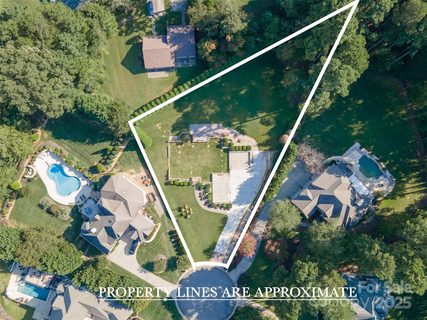 115 Misty Meadows Court active home in Whispering Oaks, Mooresville, NC