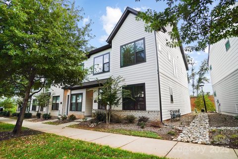 Previously sold for $602,500