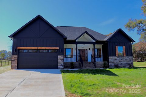 2667 Polo Lane sold home in The Paddocks, Maiden, NC