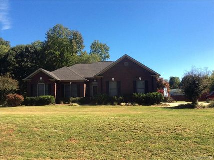 113 Carriage Lane