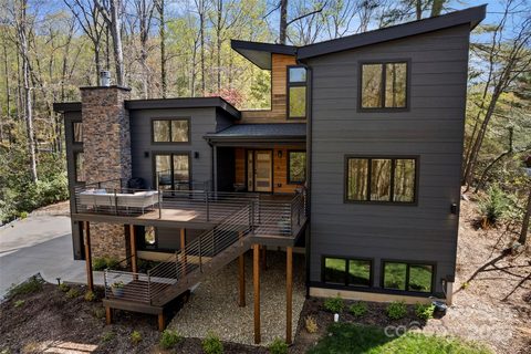 146 Timber Creek Road sold home in Timbercreek, Hendersonville, NC