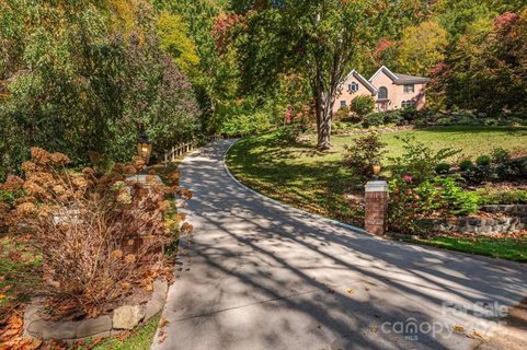 295 Laurel Ridge Drive pending home in Laurel Ridge Country Club, Waynesville, NC