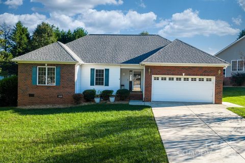 1787 Pipers Ridge Circle sold home in Pipers Ridge, Conover, NC