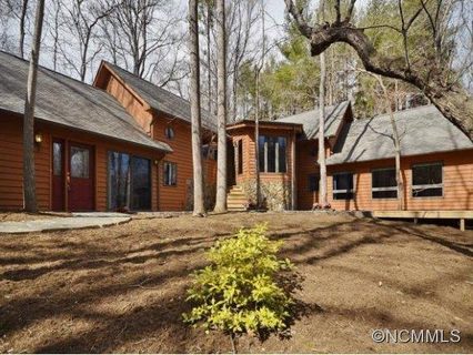 14 Oak Hollow Dr