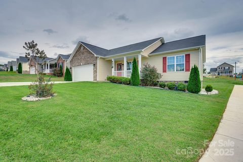 1369 Landsdowne Drive sold home in Meadow Crest, Conover, NC