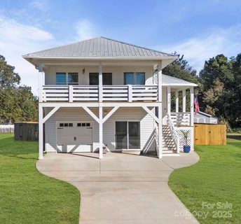 130 Mainview Drive sold home in Commodore Peninsula, Mooresville, NC