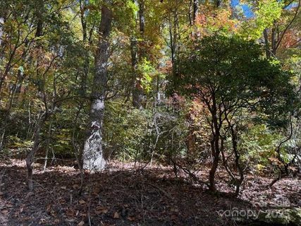 1530 Hickory Acres Road sold lot in Hickory Acres, Hendersonville, NC