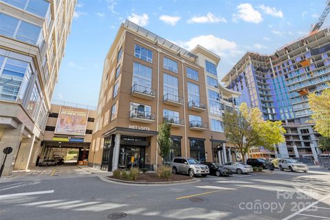 1133 Metropolitan Avenue