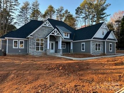 107 Chalfont Court sold home in Forest Glen, Salisbury, NC