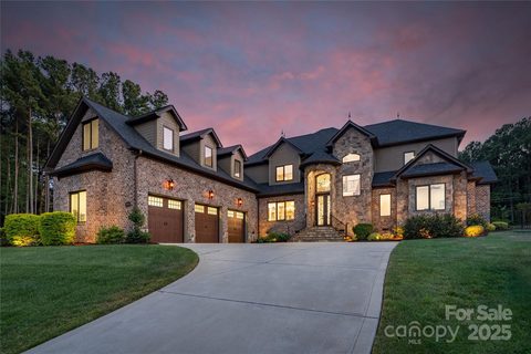 7946 Norman Pointe Drive