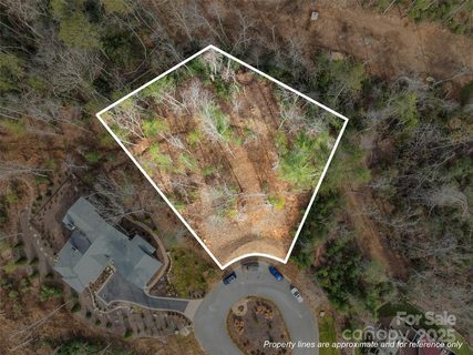 423 Moraine Court active lot in Ramble Biltmore Forest, Asheville, NC