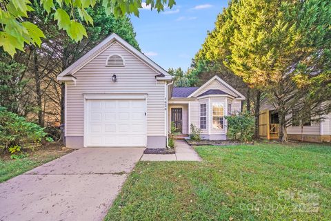 1626 Oakdale Green Drive sold home in Oakdale Green, Charlotte, NC