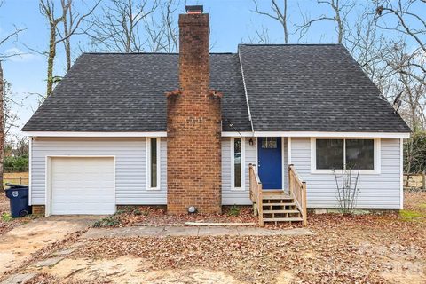 8011 Beacon Hills Road sold home in Beacon Hills, Indian Trail, NC