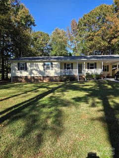 250 Lariat Circle