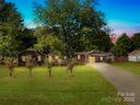 700 Chestnut Lane sold home in Matthews, SC