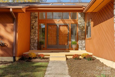 6 Haw Creek Circle