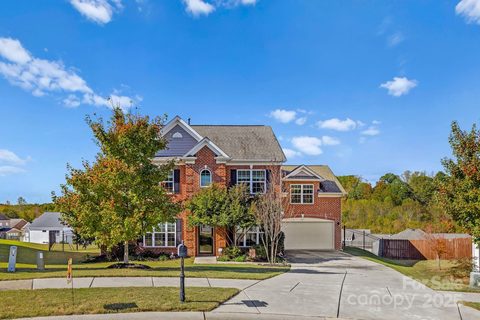 859 Swaying Oaks Court sold home in Pleasant Oaks, Concord, NC