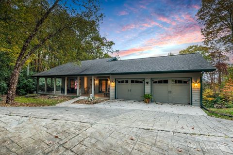 7255 Laurel Hill Drive active home in Gingercake Acres, Newland, NC