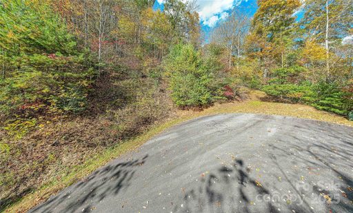 Tbd High Point Trail active lot in Mountain Brook, Brevard, NC