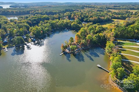 290 Sailboat Drive