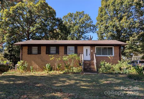 4618 Thornwood Road