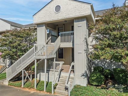 1203 Abbey Circle sold home in The Cloisters, Asheville, NC