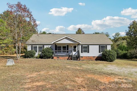 322 Woodcrest Drive sold home in Woodcrest, York, SC