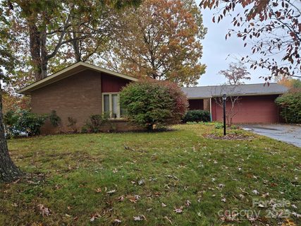 180 Oak Park Drive sold home in Oak Park, Clyde, NC